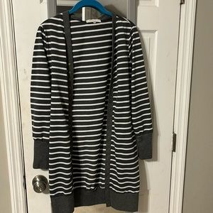 Long sleeve lightweight cardigan